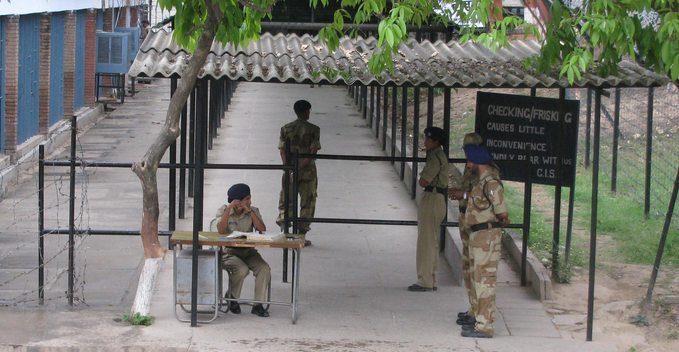 Analyzing the Factors That Contributed to Success or ‌Failure in the CISF Head Constable Exam